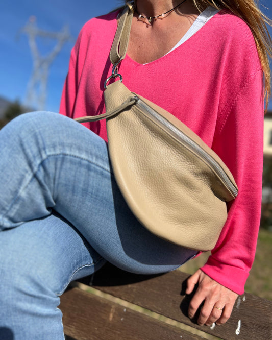 Bolso riñonera media luna beige